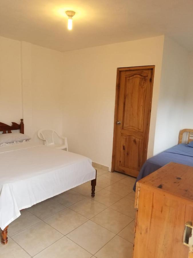 Montanita Garden Hostal Екстер'єр фото