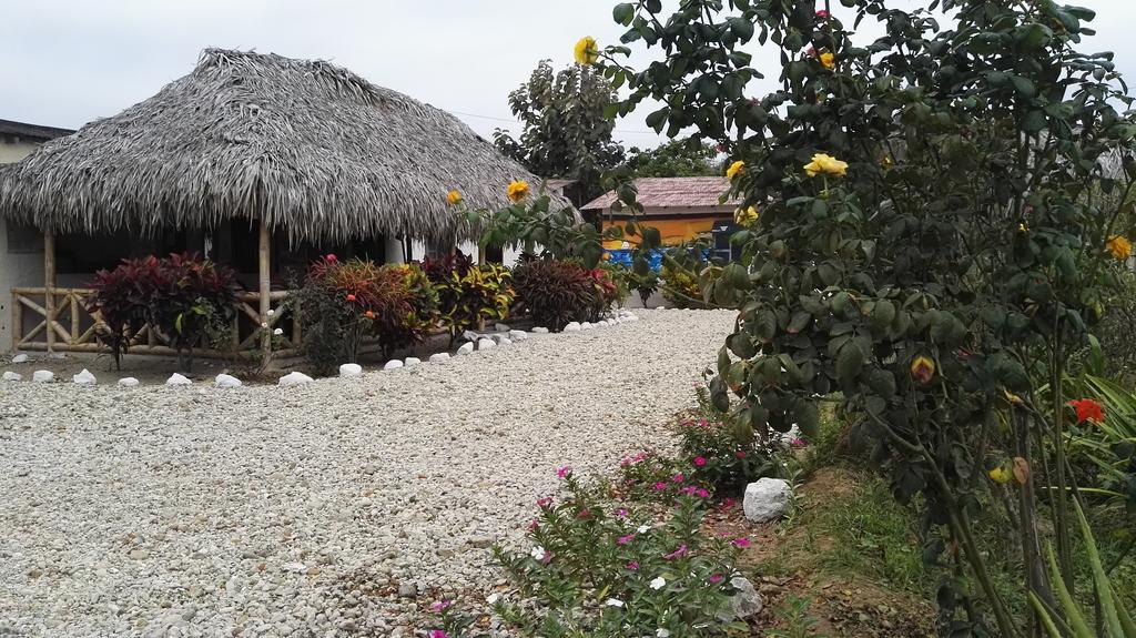 Montanita Garden Hostal Екстер'єр фото