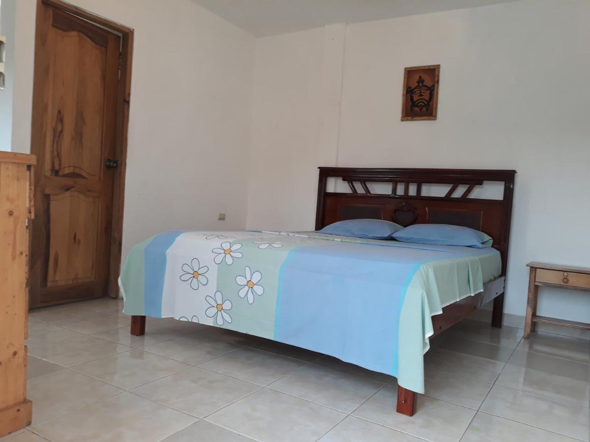 Montanita Garden Hostal Екстер'єр фото